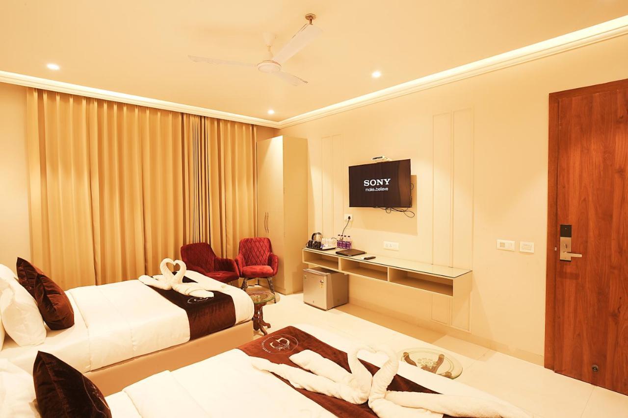 Hotel Green Land Heights Amritsar Buitenkant foto